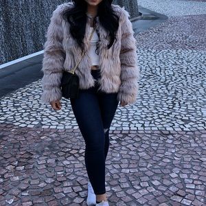 Faux fur jacket. Light pink